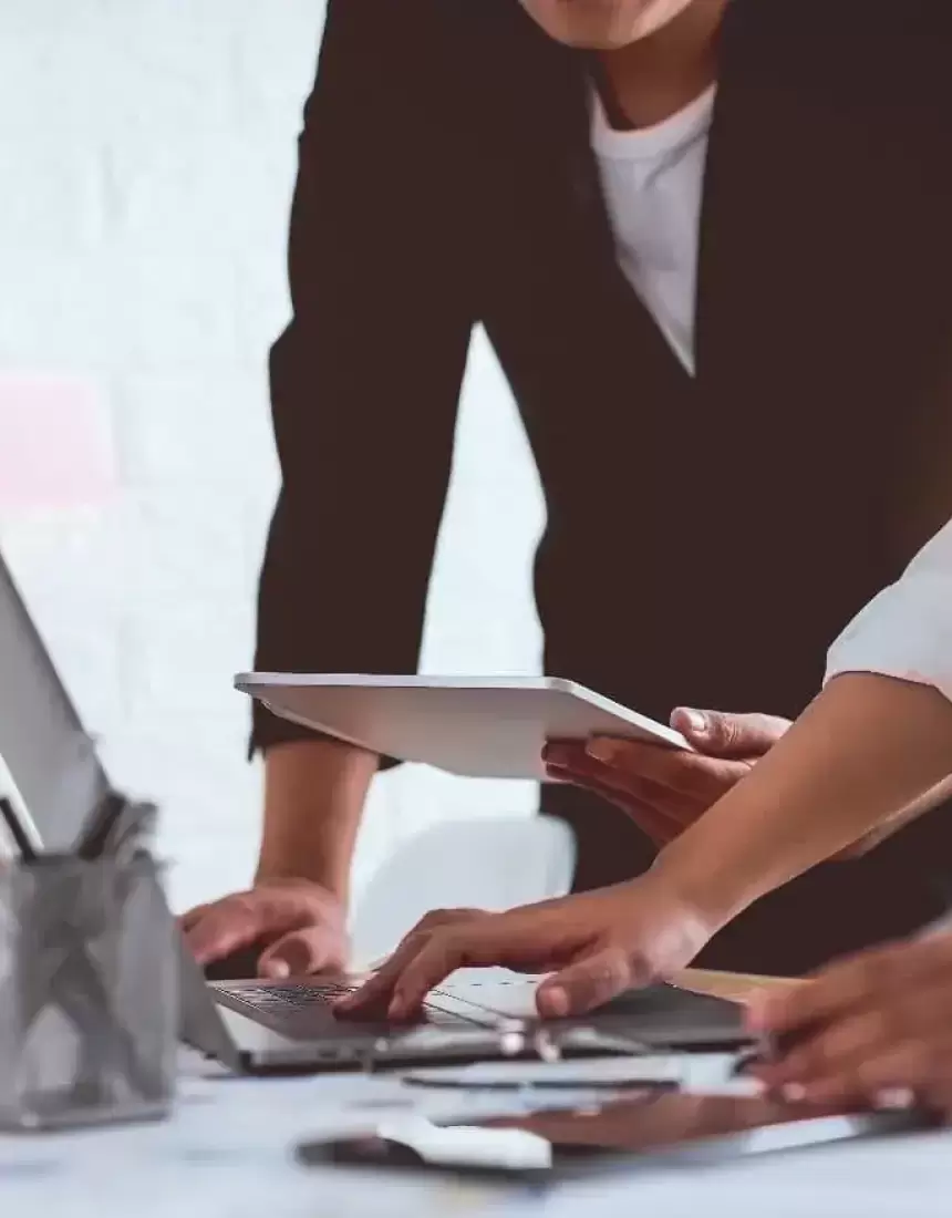 Robles & Moreno Consultores ☎️ +34965703500 📌 C/ Fotógrafos Darblade, 19, 2o 03181 Torrevieja 📧 administracion@rm-consultores.es